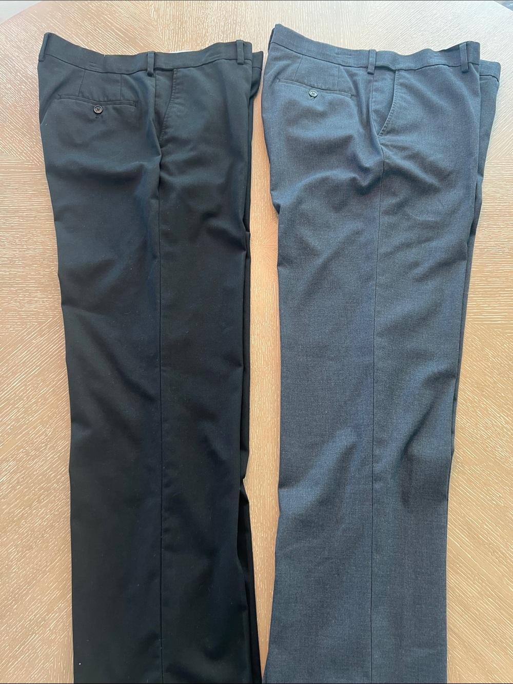 Johnston & Murphy Flat-Front Men's pants
Black and gray